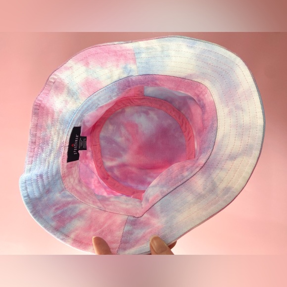 Pastel Bucket Hat for Beach or Pool Day. Summer Accessories - Picture 6 of 7